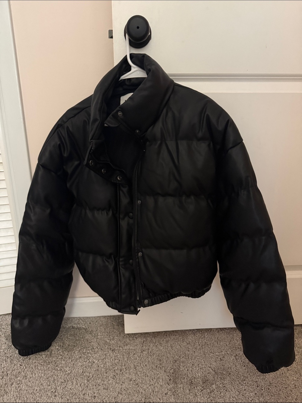 YITTY Black Puffer Jacket